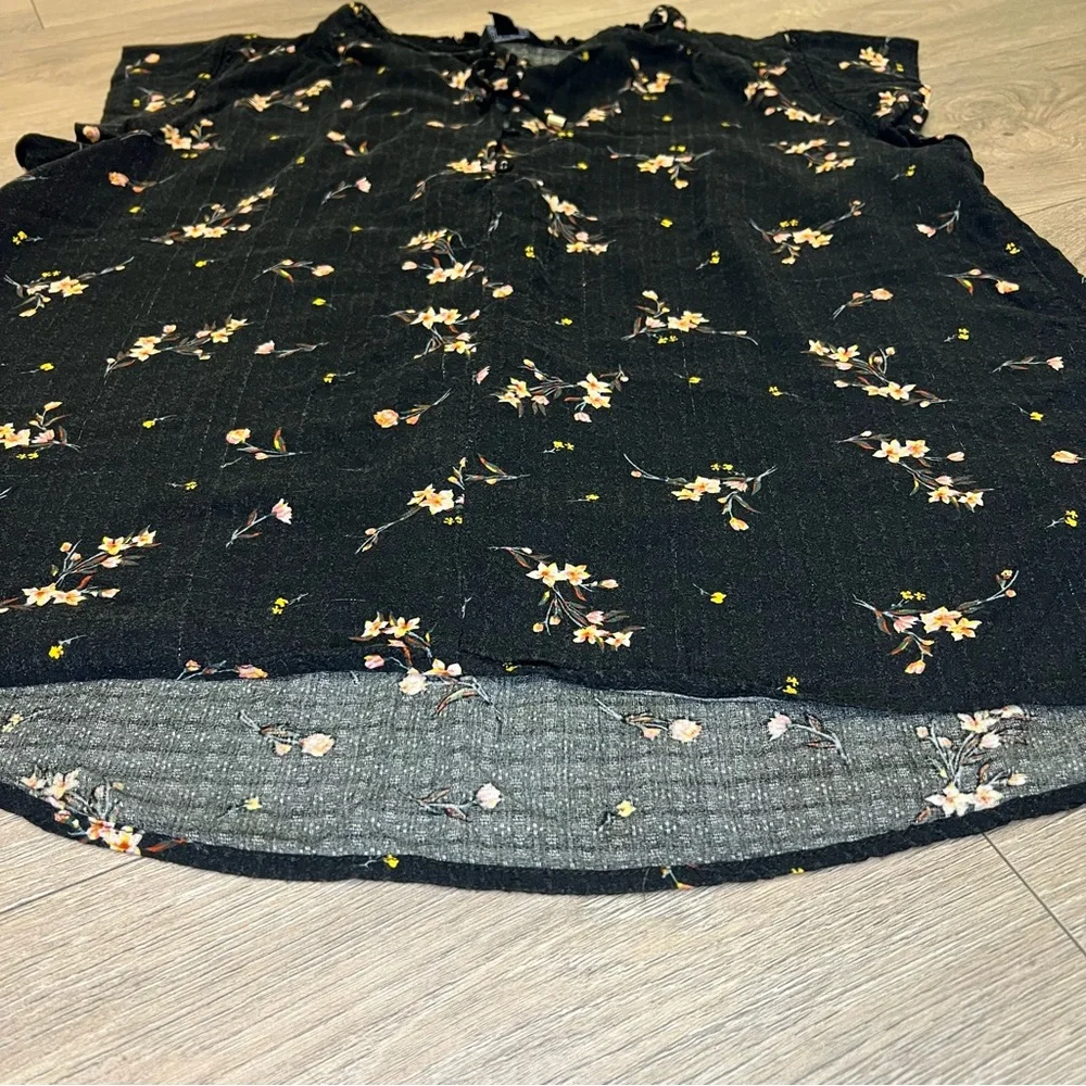 Buffalo David Bitton Black Floral Flowers Blouse T-Shirt Chest Tie Women's M - Picture 2 of 11